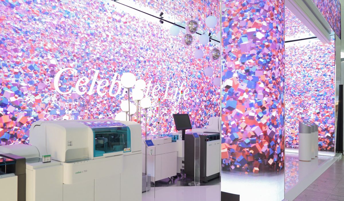 Roche Diagnostics EML Rome booth immersive content screen
