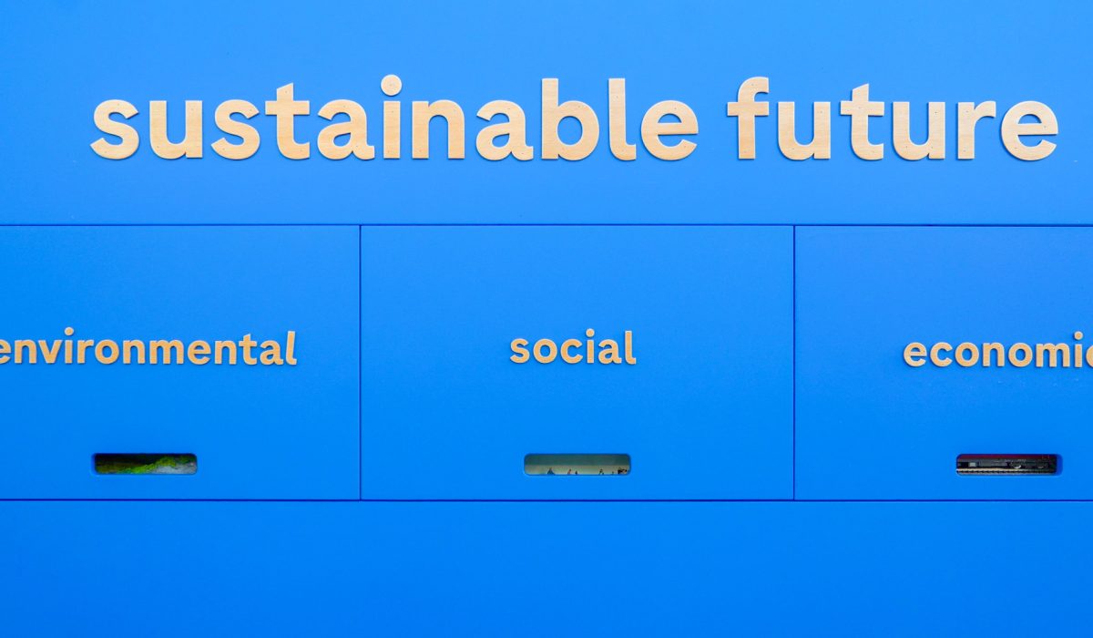 Sustainable future installation at Roche EML Rome booth