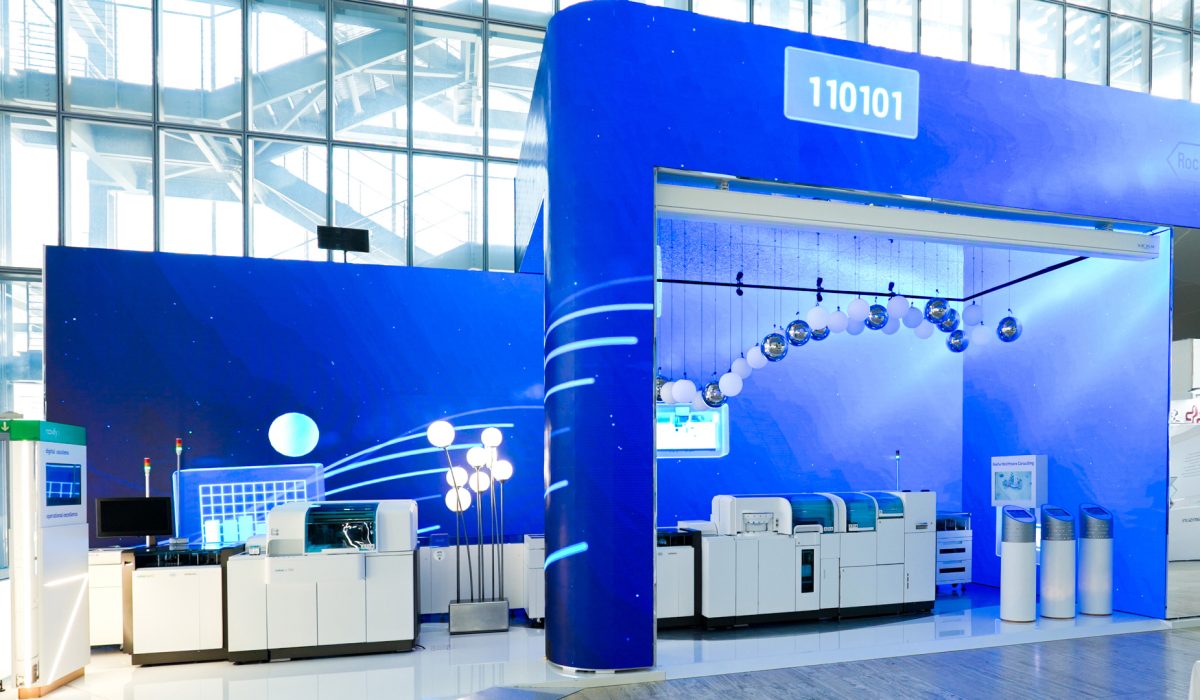 Roche Diagnostics EML Rome booth environment overview